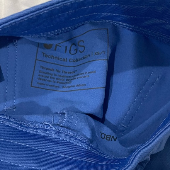 Ceil blue figs set or separate pieces - Picture 3 of 4